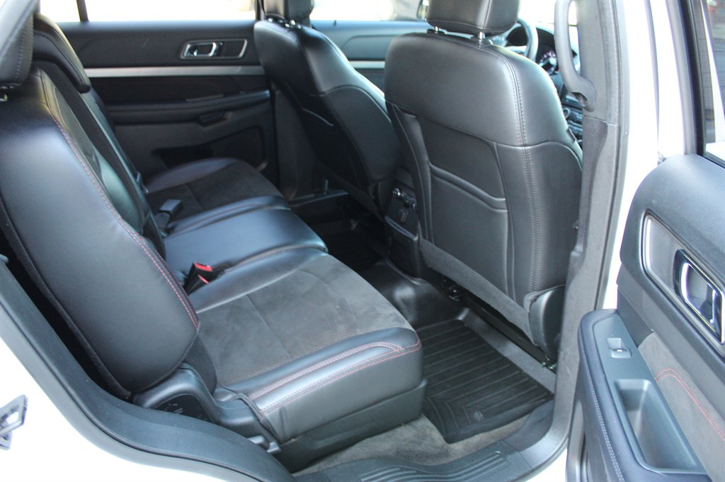 2018 Ford Explorer - $12,000