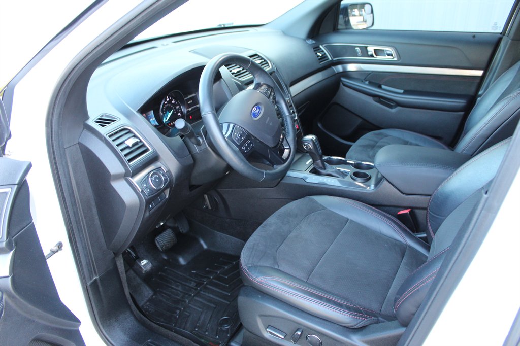 2018 Ford Explorer - $12,000