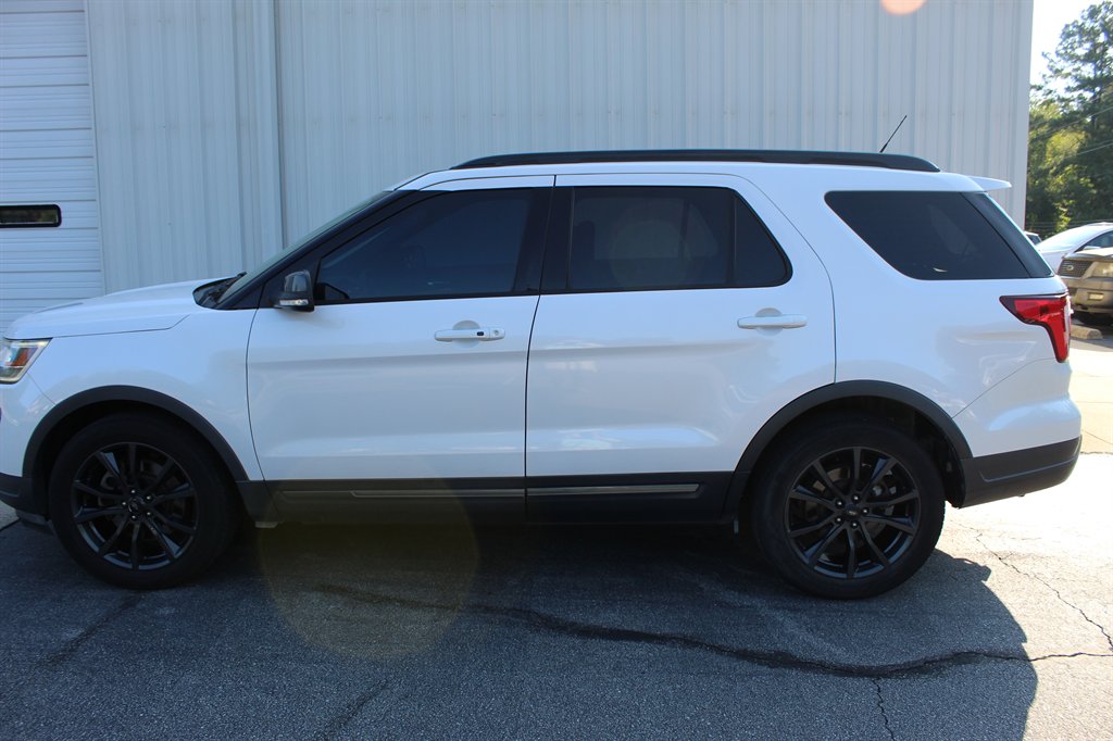 2018 Ford Explorer - $12,000
