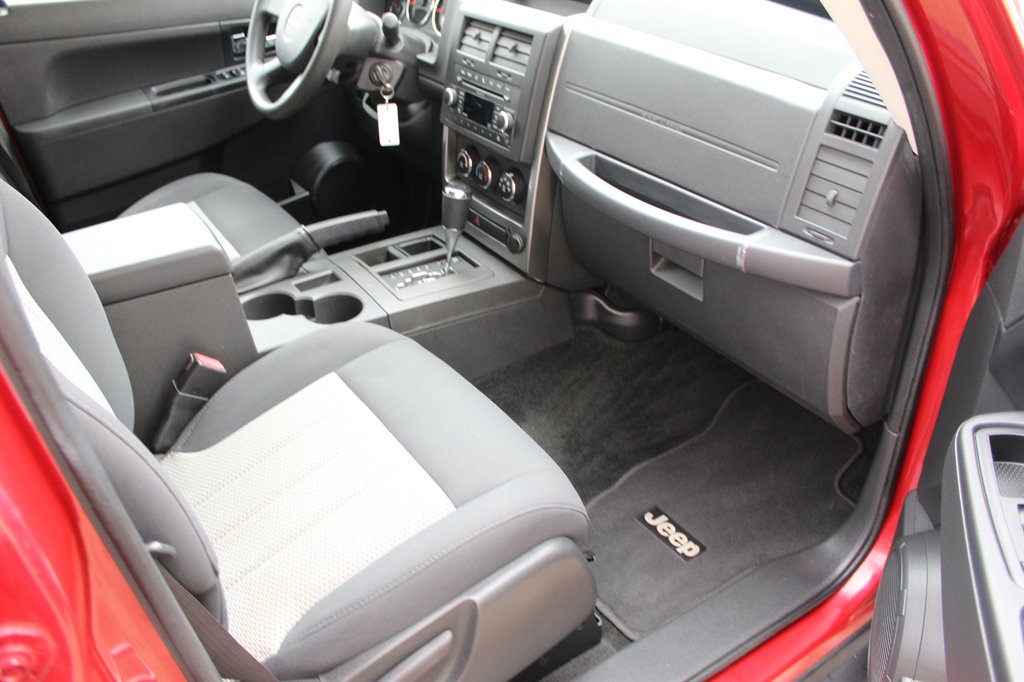 2010 Jeep Liberty - $7,900