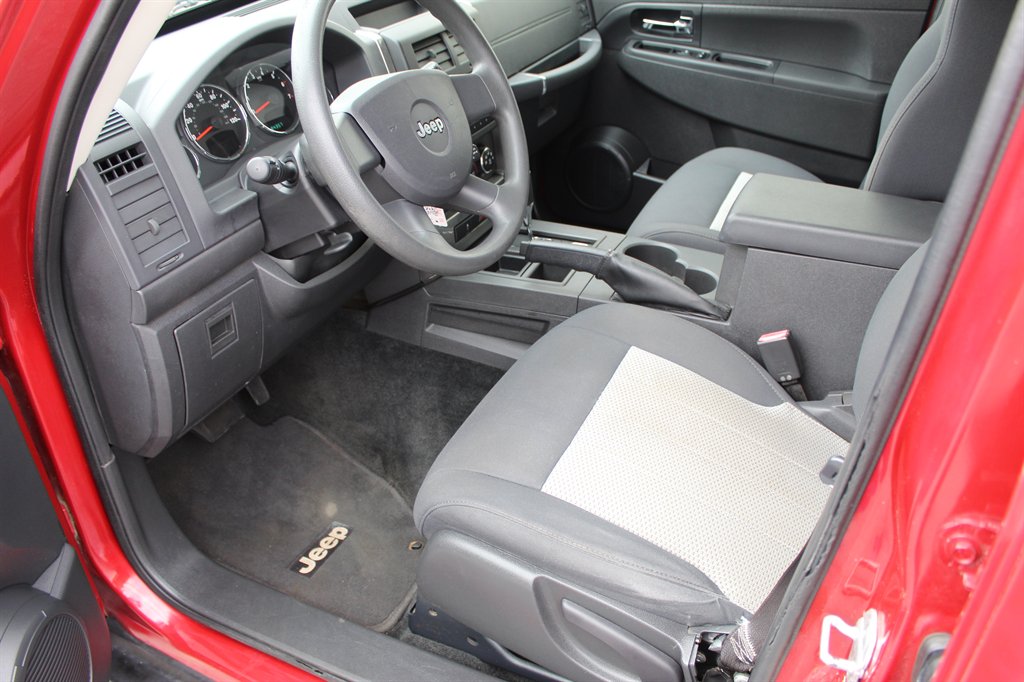 2010 Jeep Liberty - $7,900