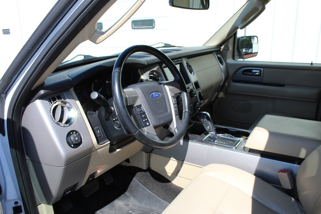 2017 Ford Expedition - $12,000