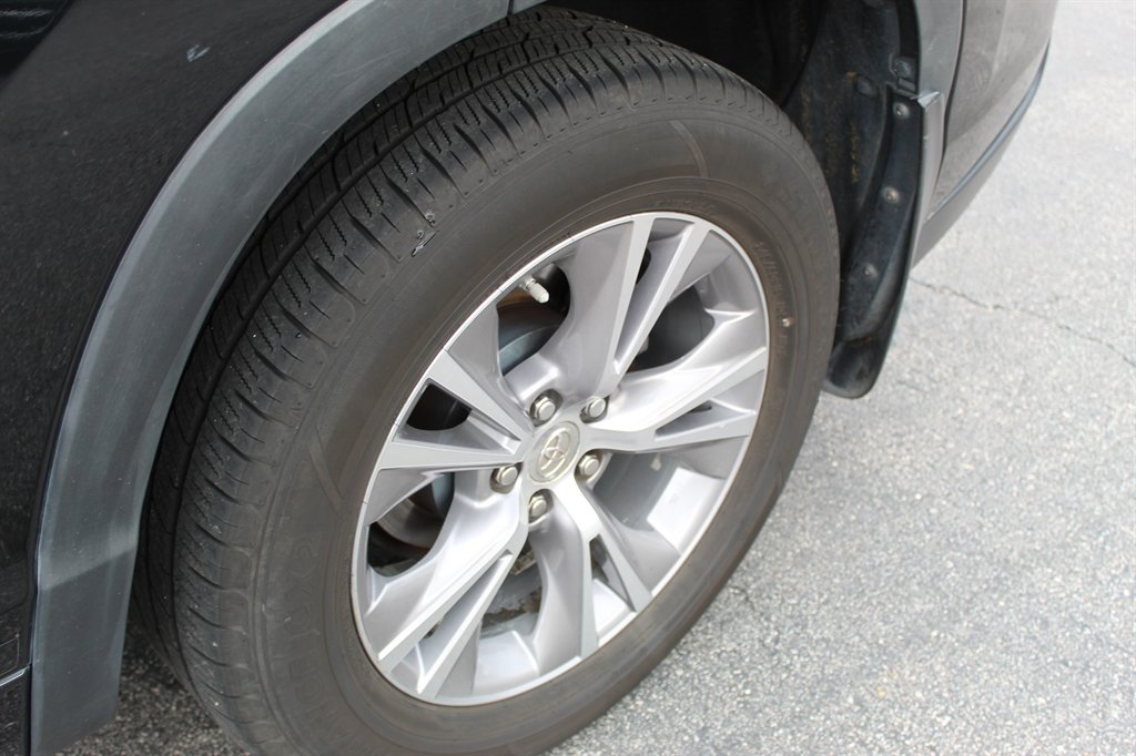 2015 Toyota Highlander - $12,800
