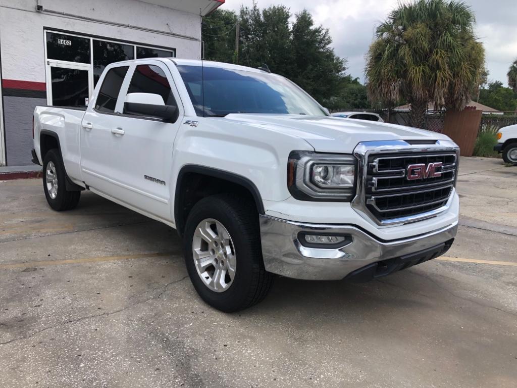 2017 GMC Sierra 1500 SLE photo