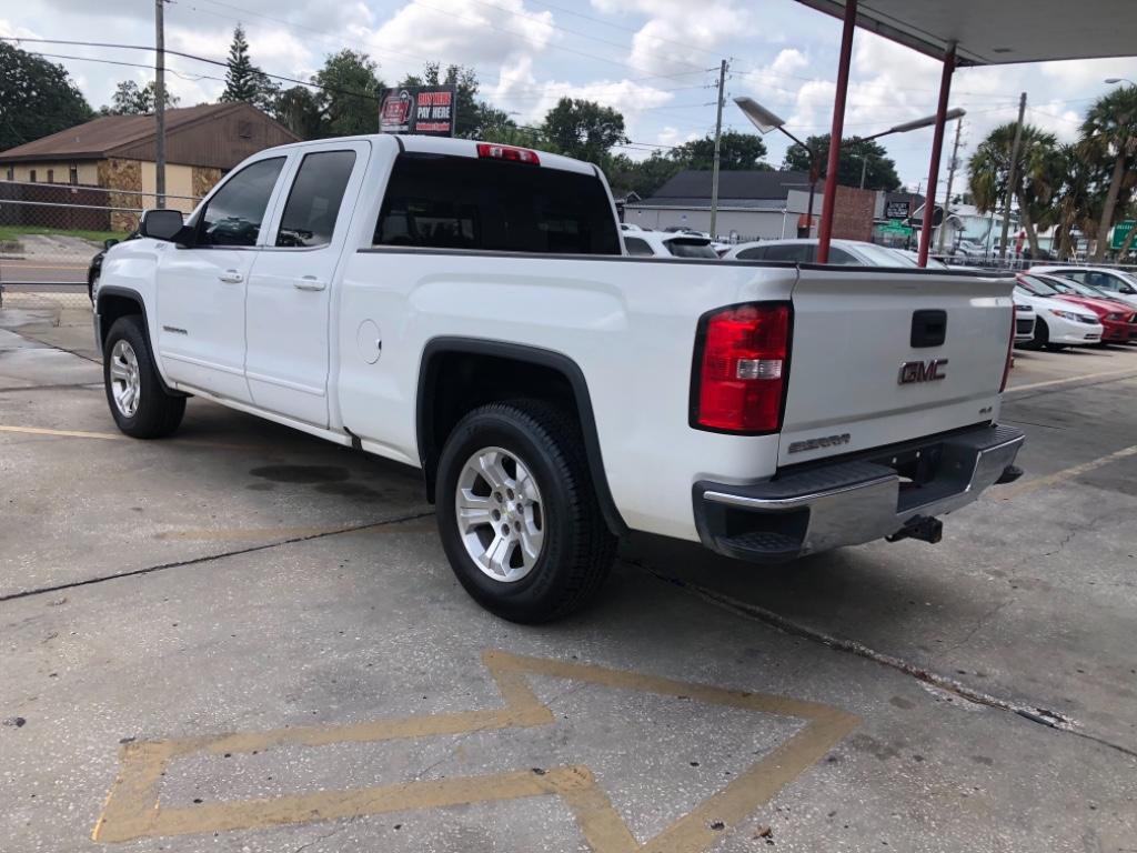 2017 GMC Sierra 1500 SLE photo