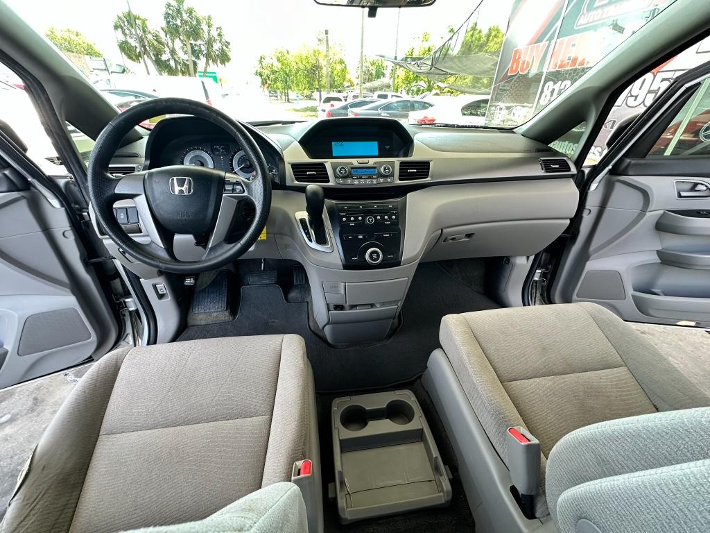 2012 Honda Odyssey LX photo