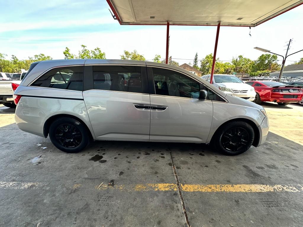 2012 Honda Odyssey LX photo