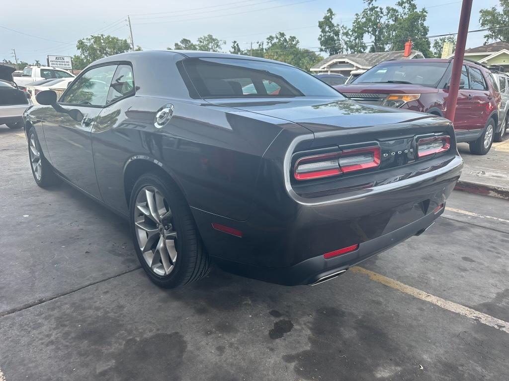 2016 Dodge Challenger SXT photo