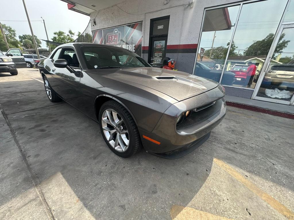 2016 Dodge Challenger SXT photo