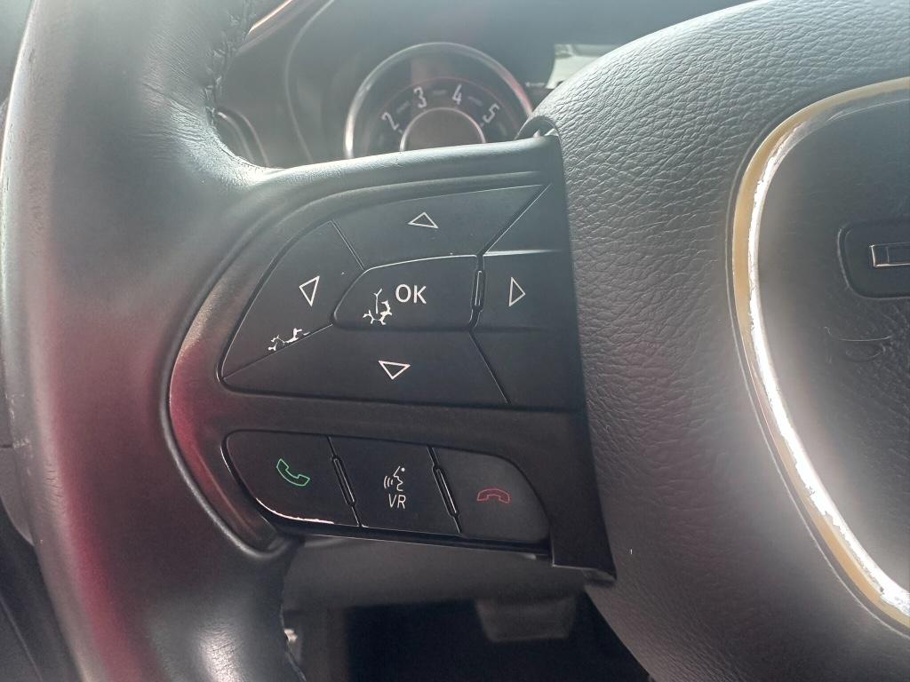 2016 Dodge Challenger SXT photo