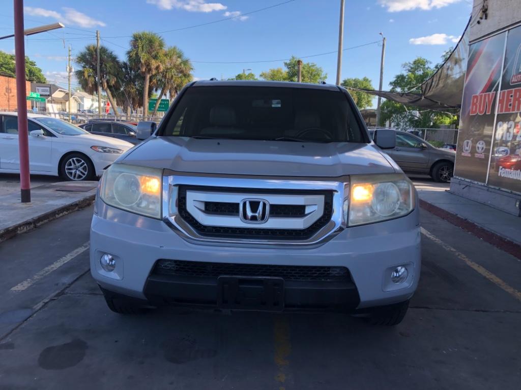 2011 Honda Pilot - $10,900