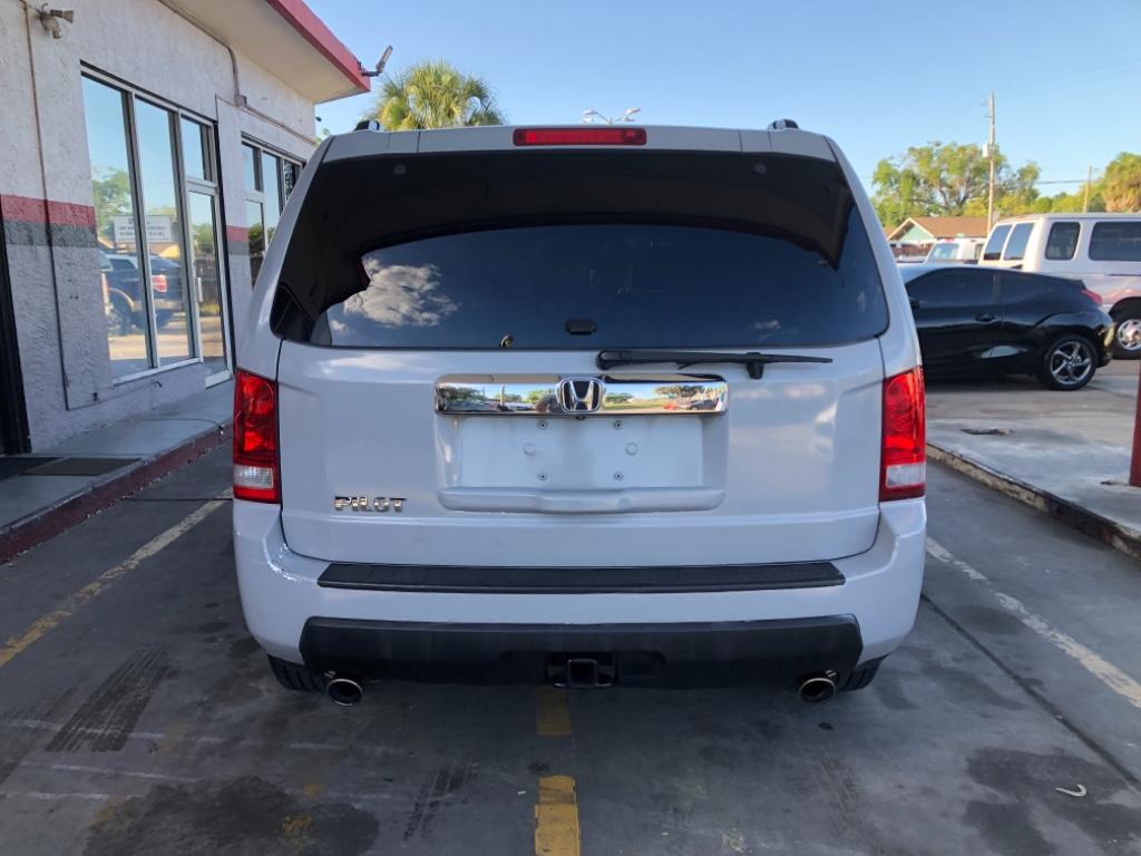 2011 Honda Pilot - $10,900