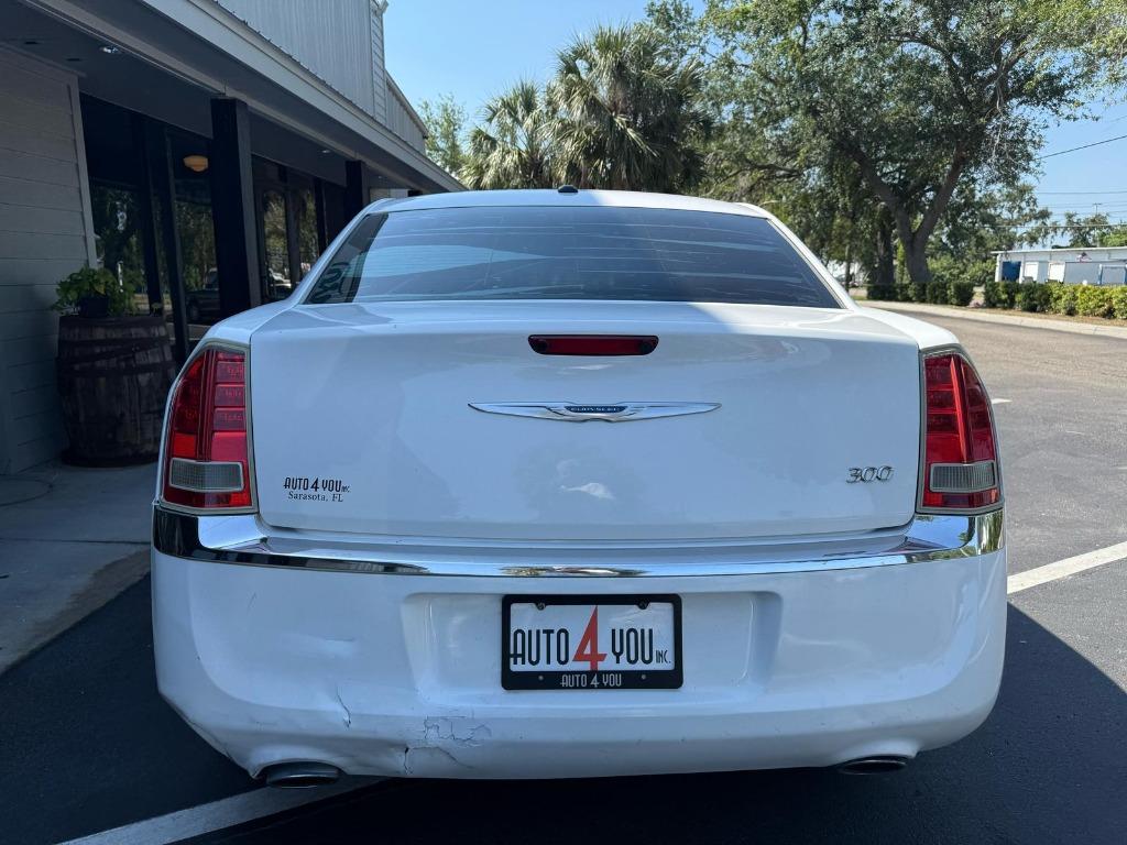 2012 Chrysler 300 Limited photo