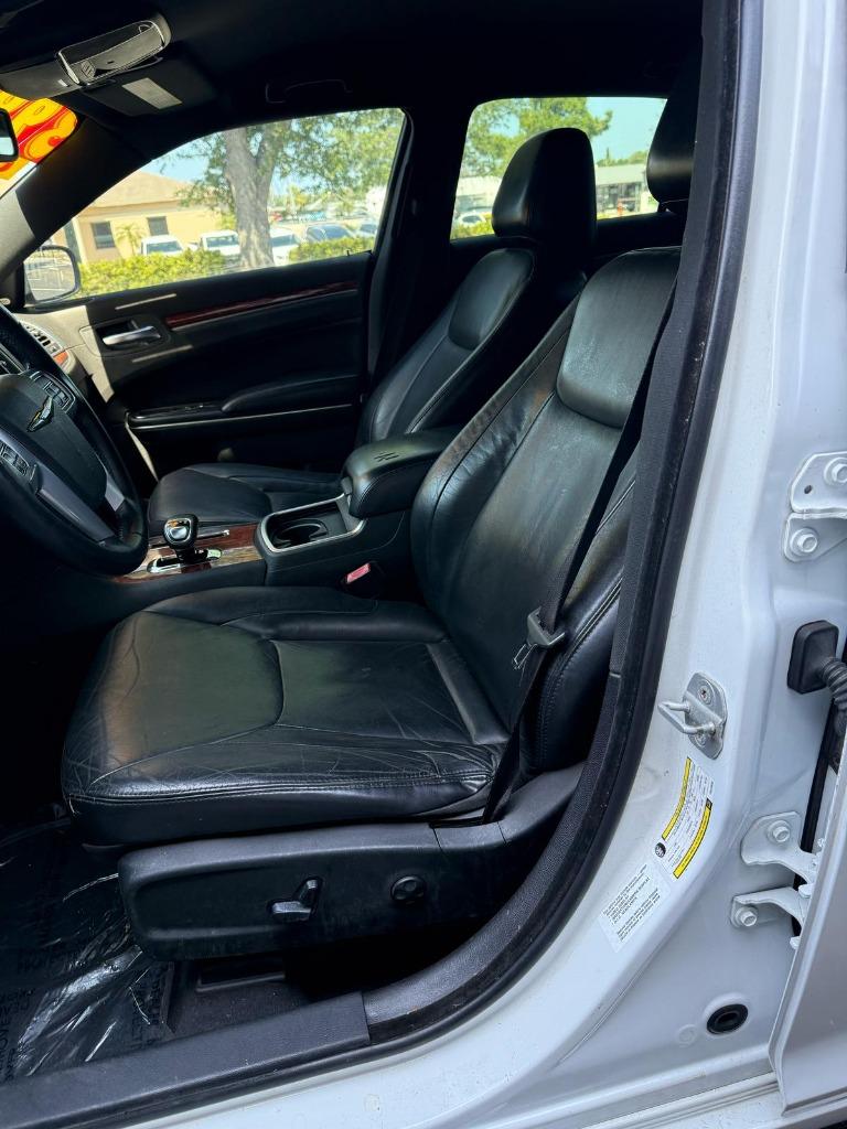 2012 Chrysler 300 Limited photo