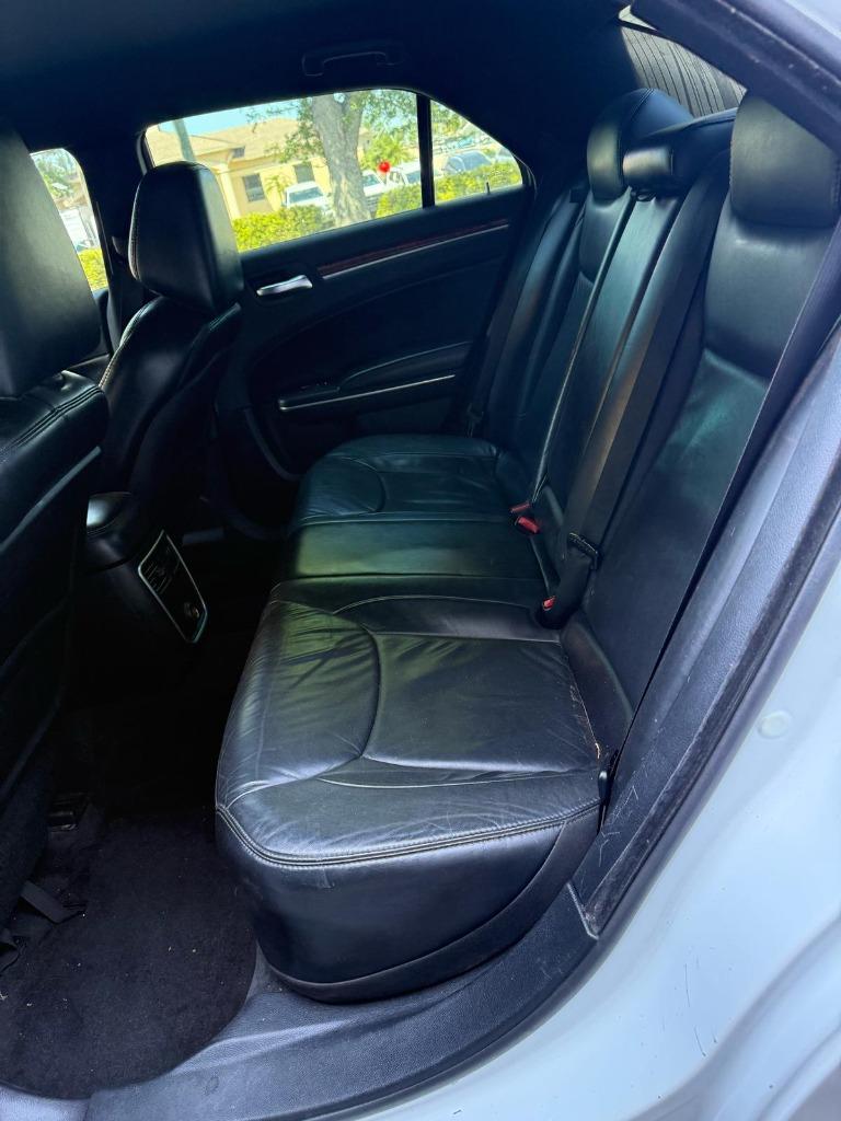 2012 Chrysler 300 Limited photo
