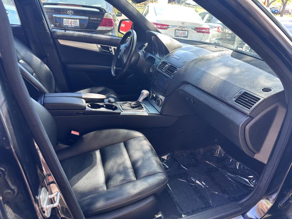 2009 Mercedes-Benz C-Class C300 photo