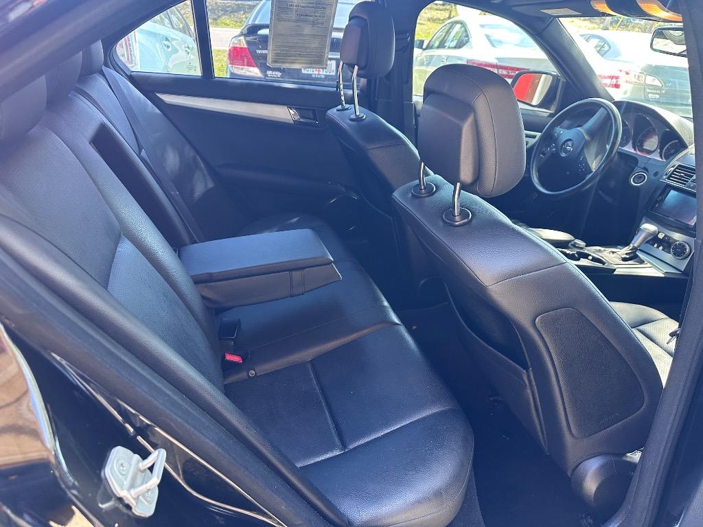 2009 Mercedes-Benz C-Class C300 photo