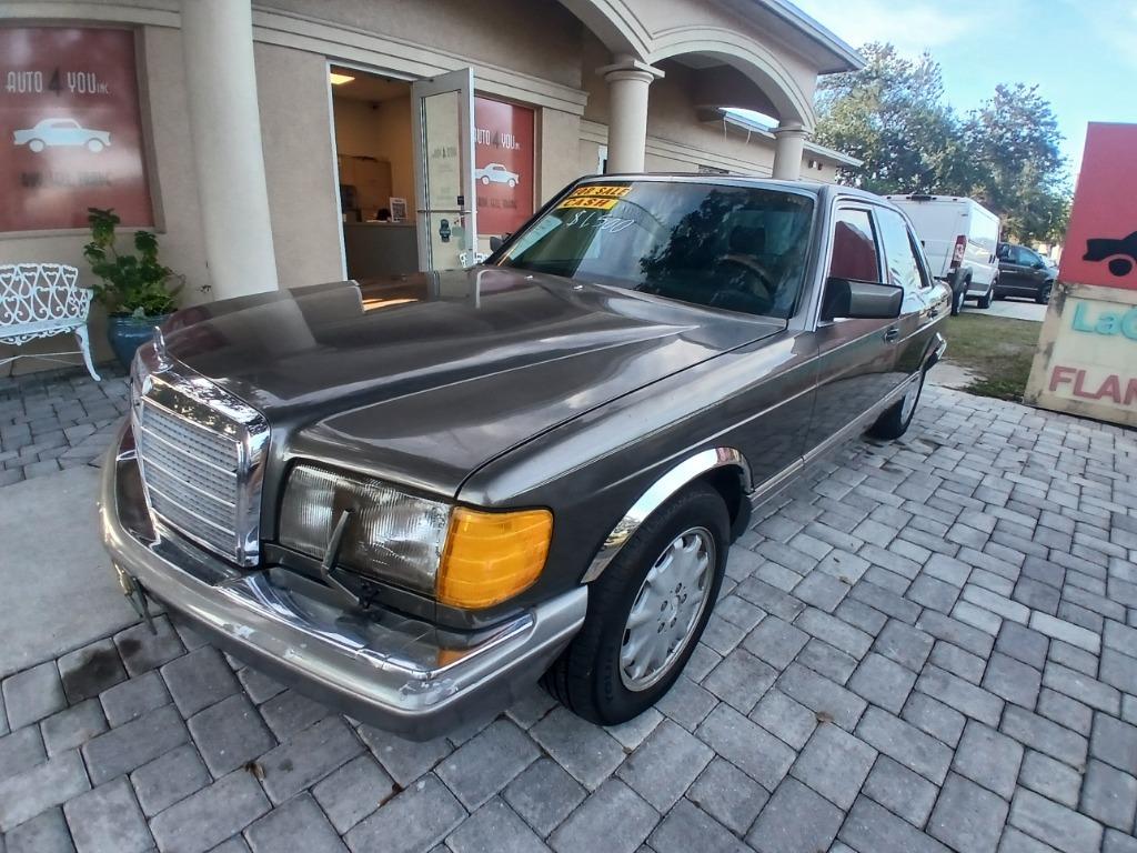 1989 Mercedes-Benz 300 - $1,500