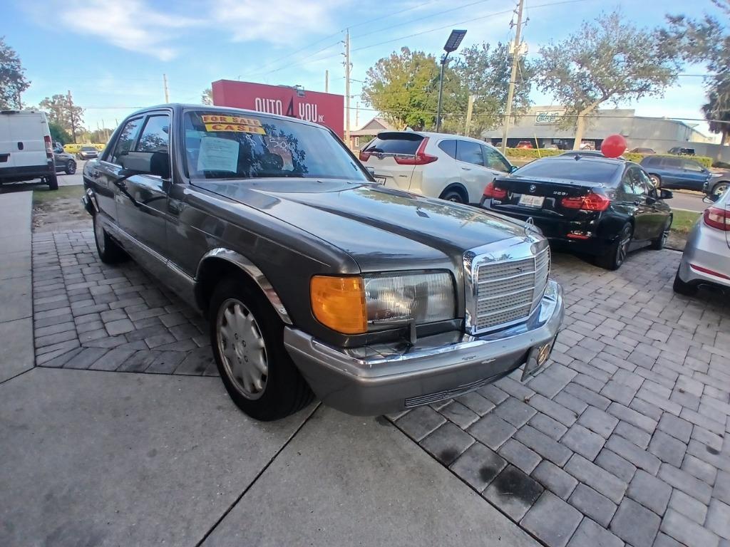 1989 Mercedes-Benz 300 - $1,500