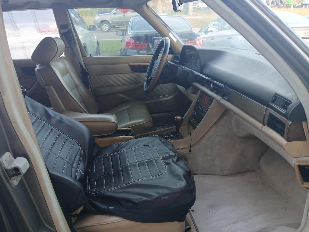 1989 Mercedes-Benz 300 - $1,500