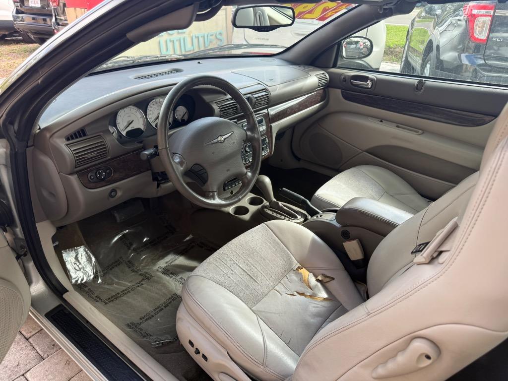 2005 Chrysler Sebring - $2,554