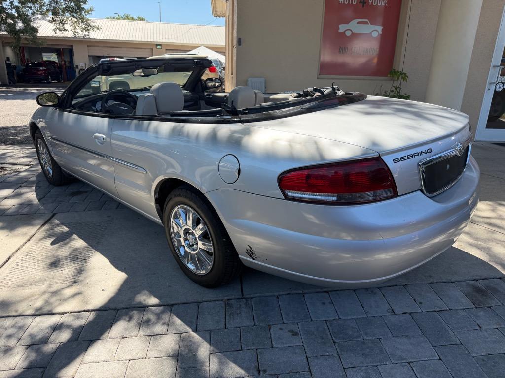 2005 Chrysler Sebring - $2,953
