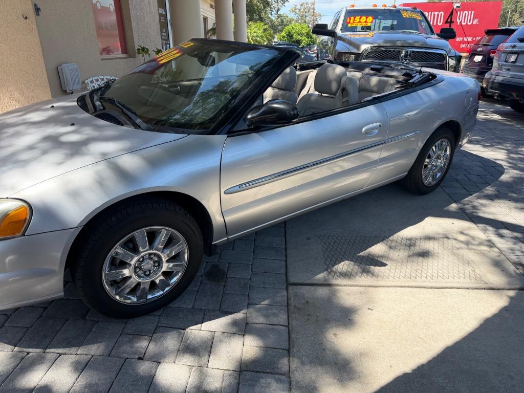 2005 Chrysler Sebring - $2,953
