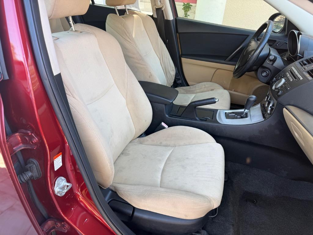 2011 MAZDA MAZDA3 - $2,900