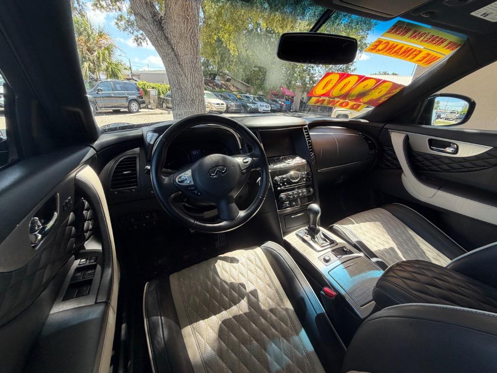 2017 INFINITI QX70 - $21,954