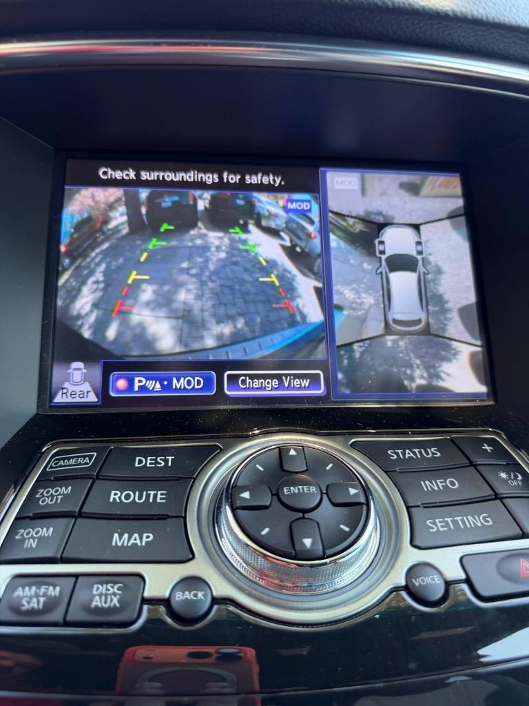 2017 INFINITI QX70