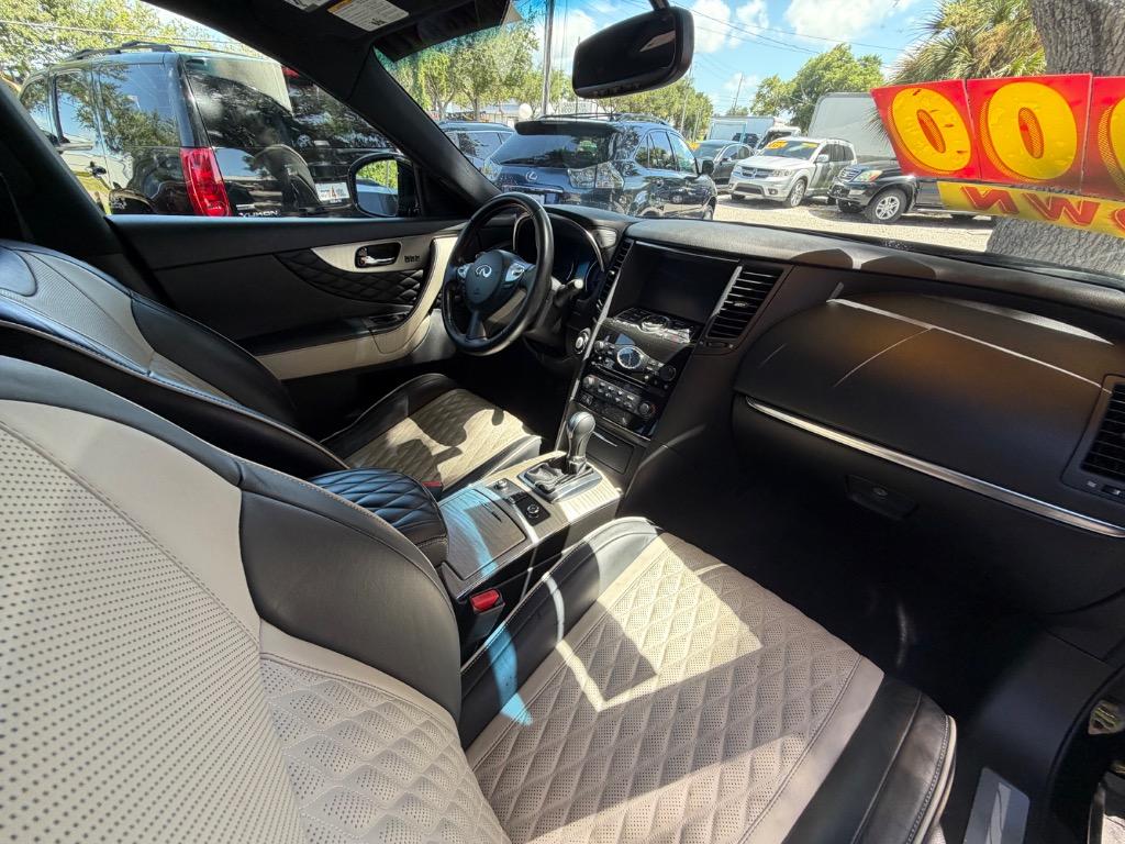 2017 INFINITI QX70 - $21,954