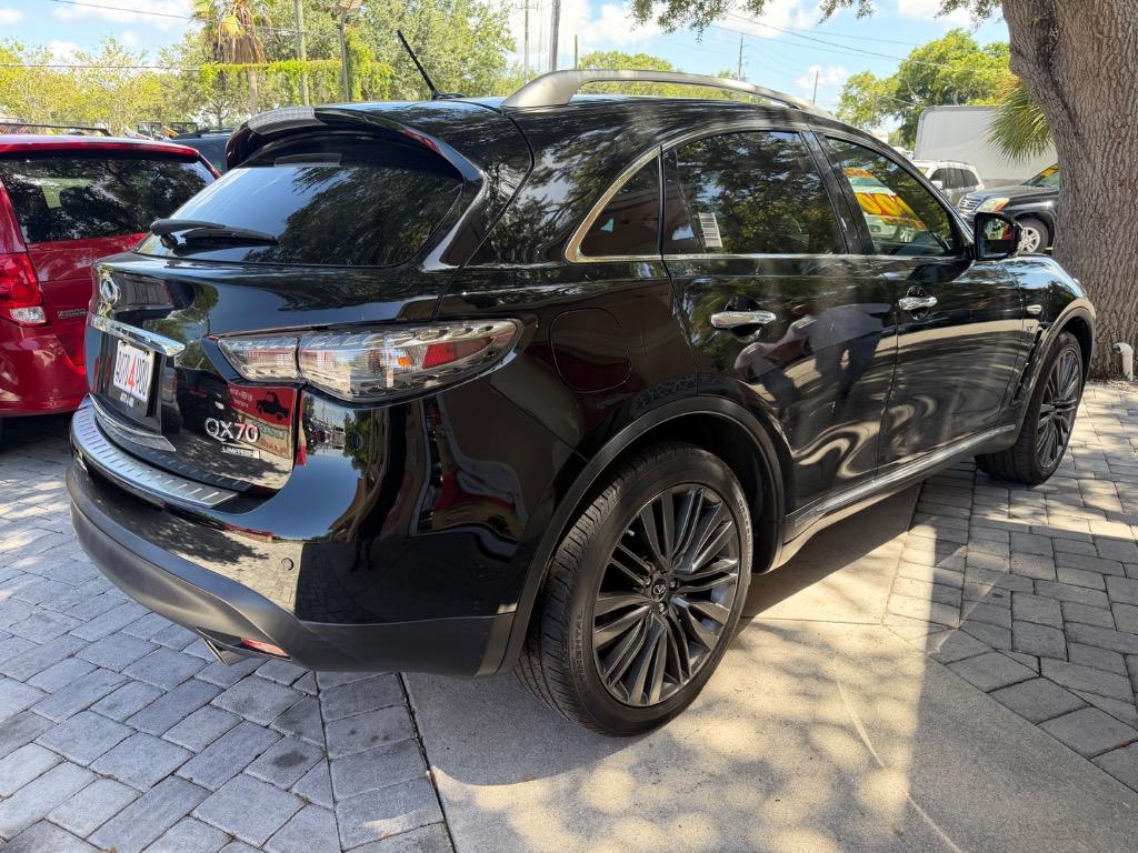 2017 INFINITI QX70 - $21,954