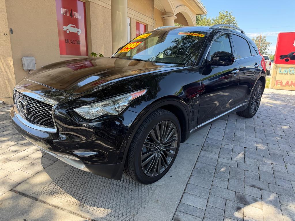 2017 INFINITI QX70 - $21,954