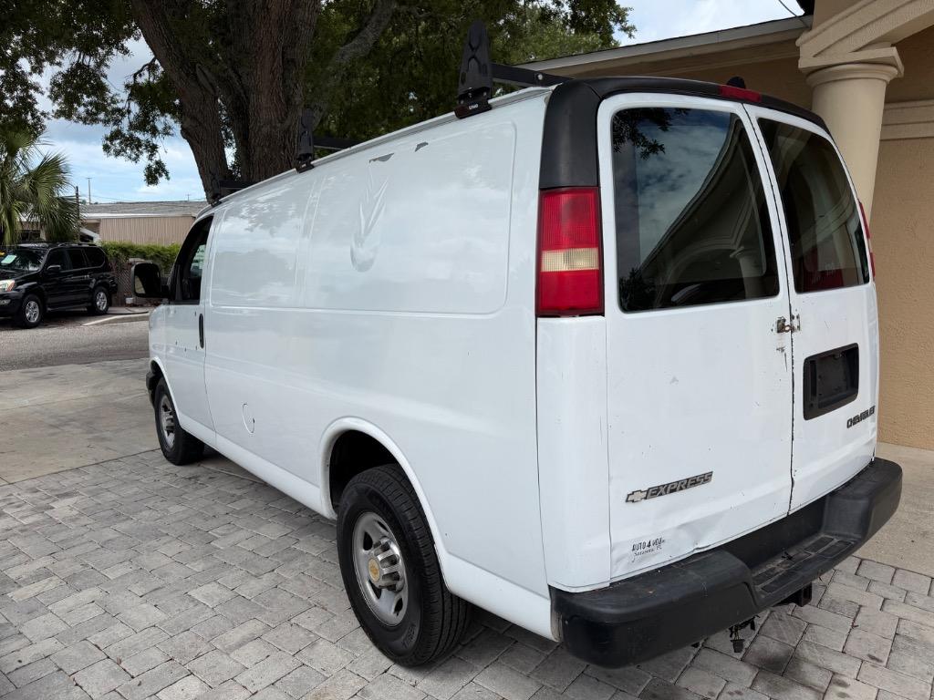 2006 Chevrolet Express - $3,954