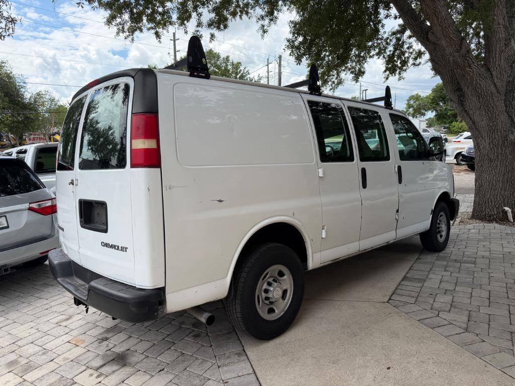 2006 Chevrolet Express - $3,954