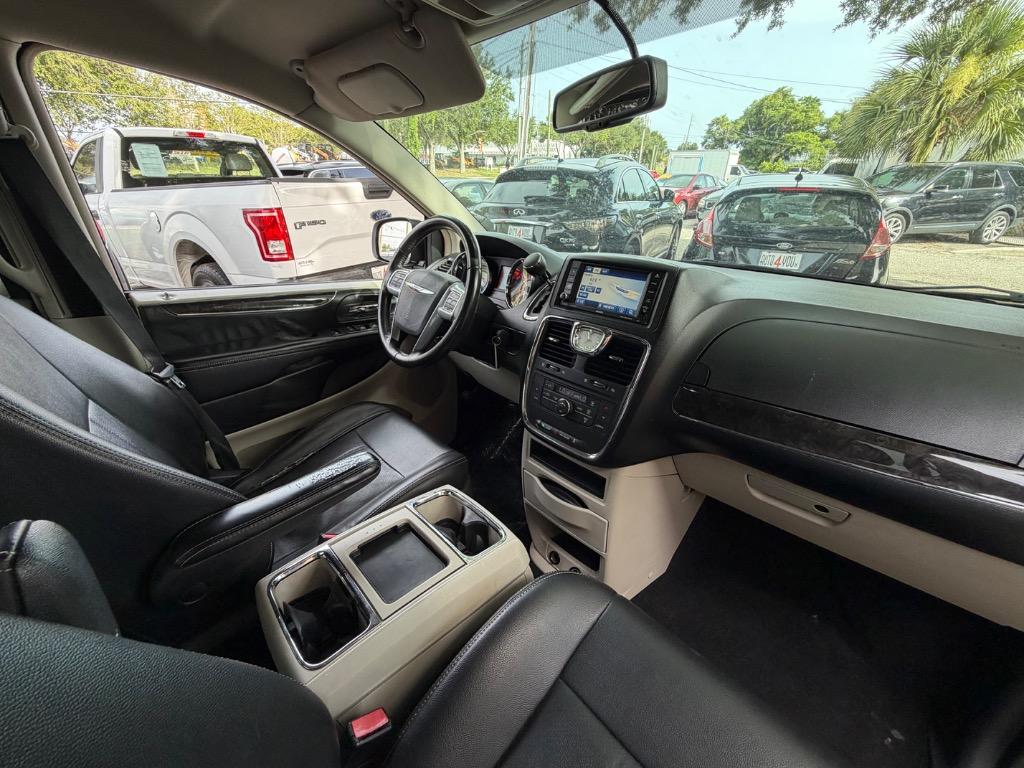 2012 Chrysler Town And Country