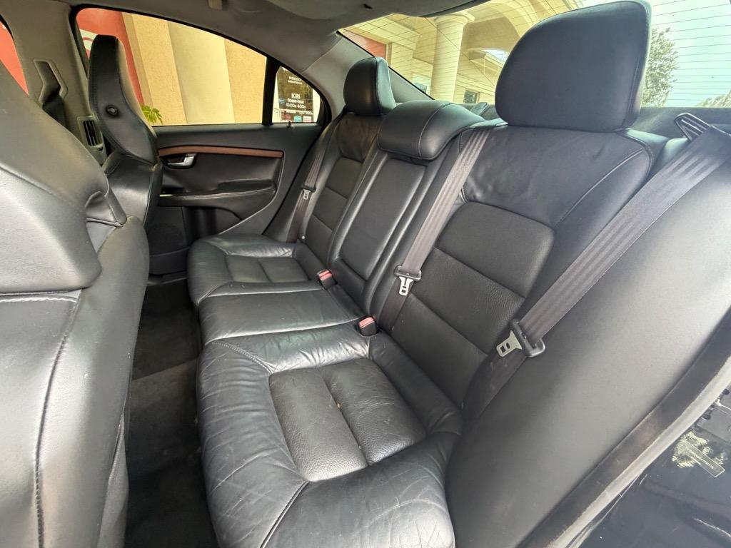 2010 Volvo S80 - $2,954