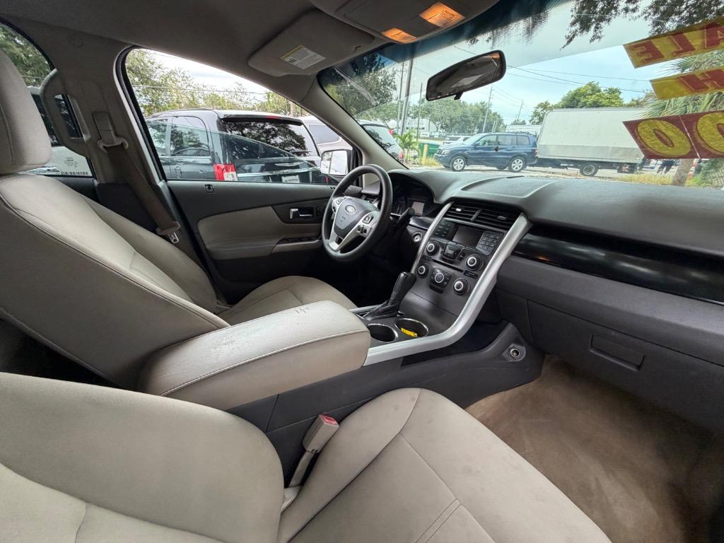 2011 Ford Edge - $1,900
