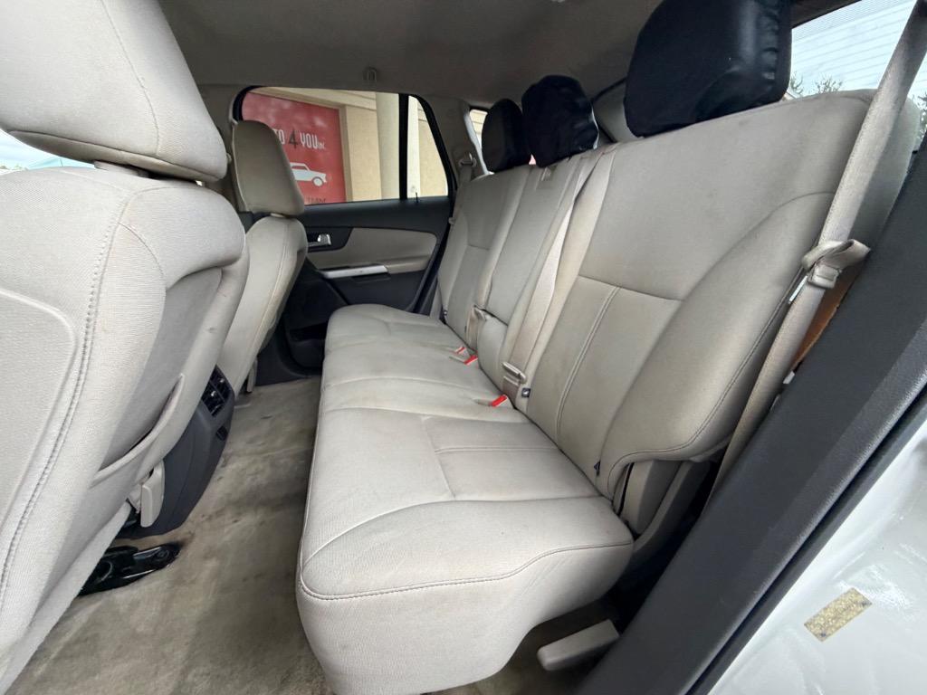 2011 Ford Edge - $1,900