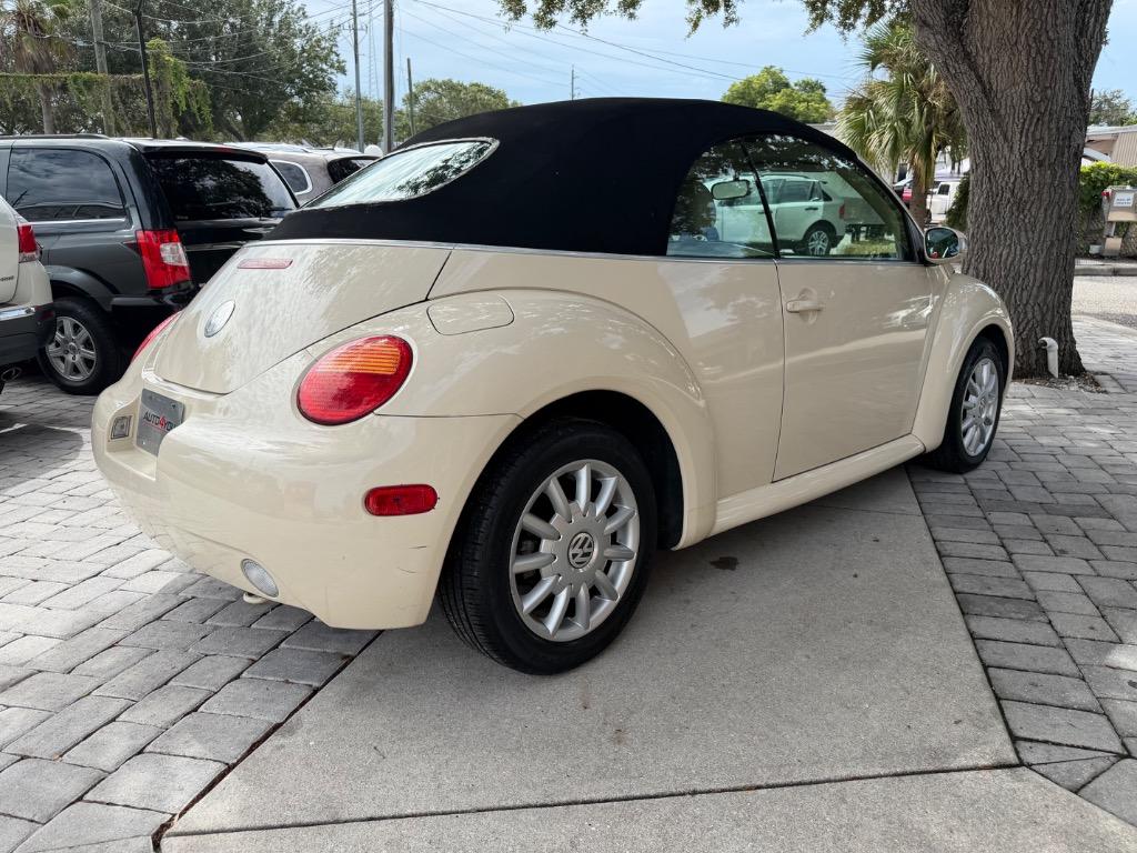 2005 Volkswagen Beetle - $2,954