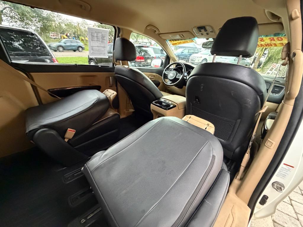 2015 Kia Sedona - $12,954