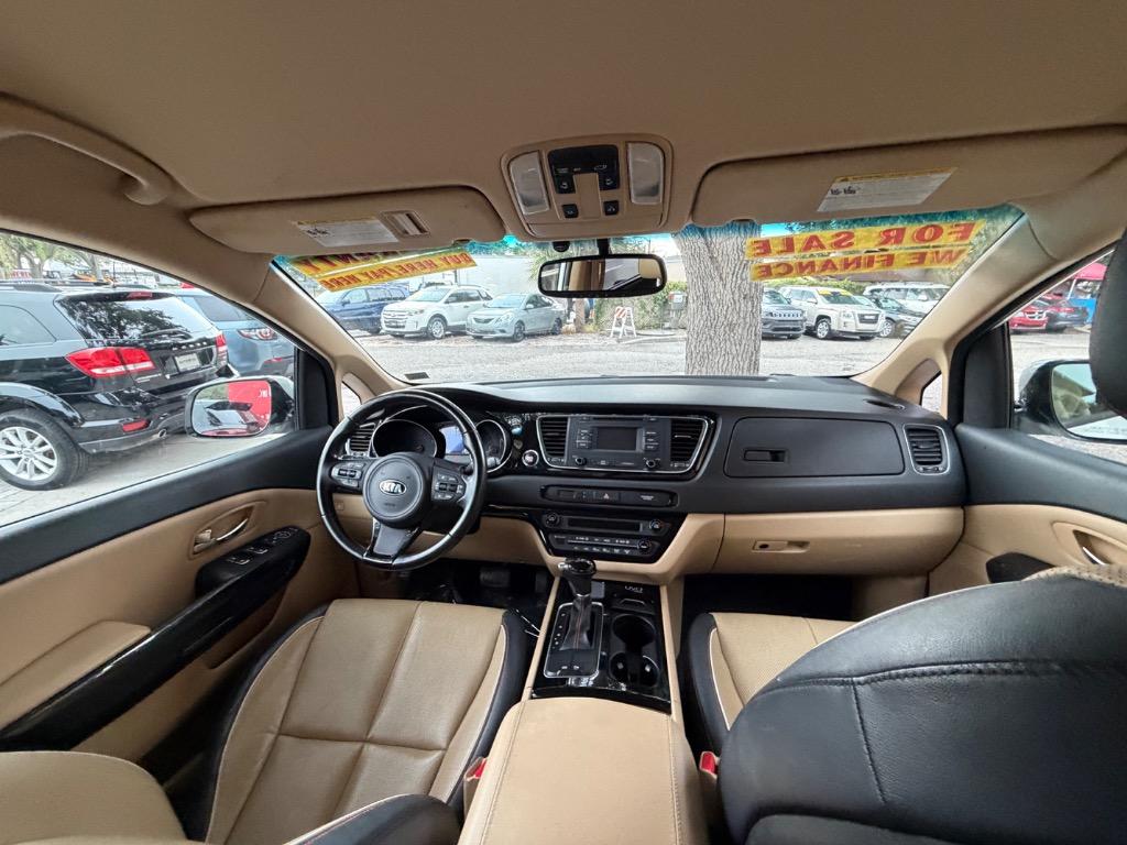 2015 Kia Sedona - $12,954