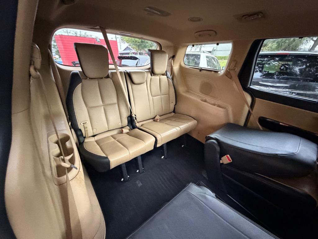 2015 Kia Sedona - $12,954