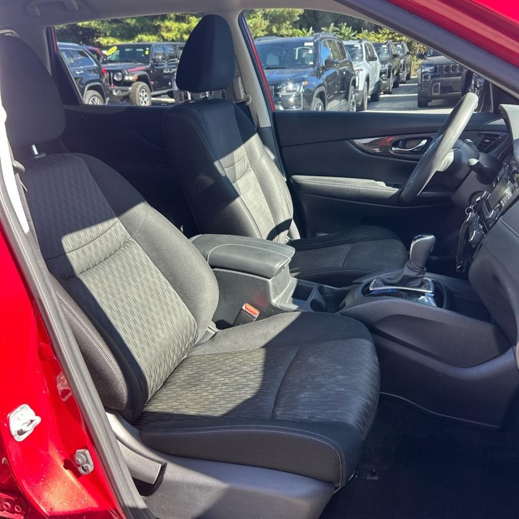 2017 Nissan Rogue - $7,900