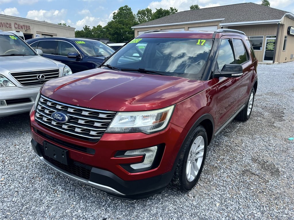 2017 Ford Explorer XLT photo