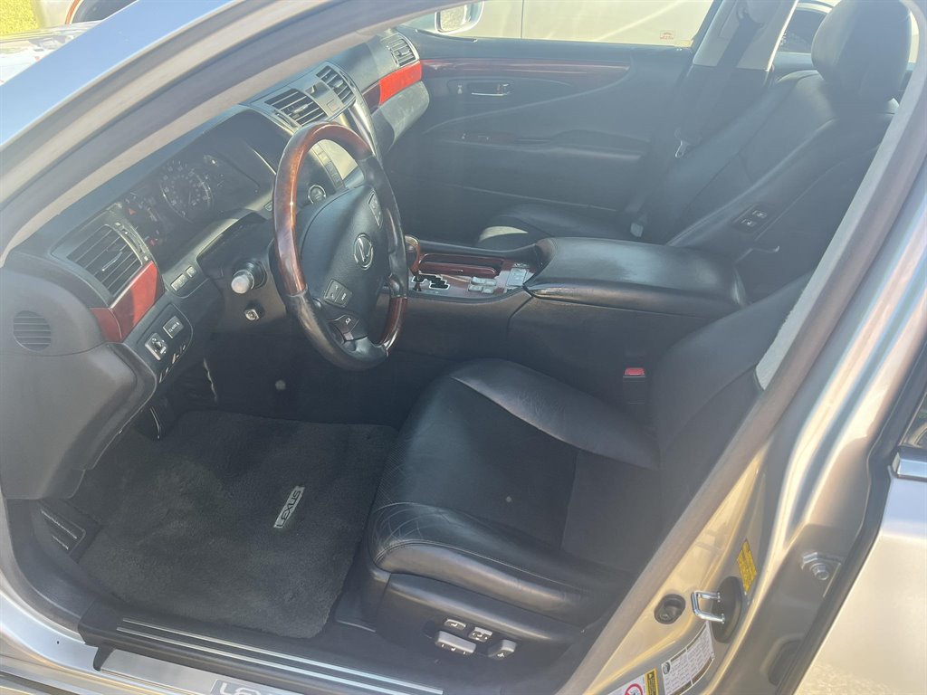 2008 Lexus LS 460 L photo