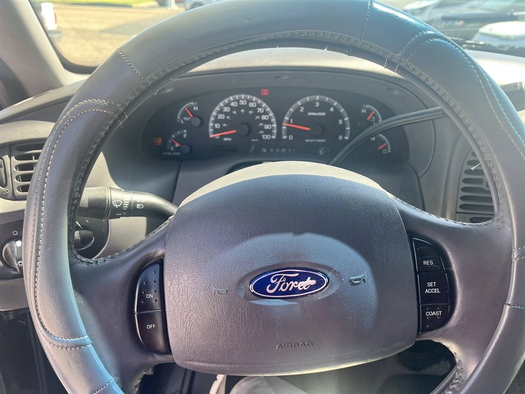 2003 Ford F-150 XL photo