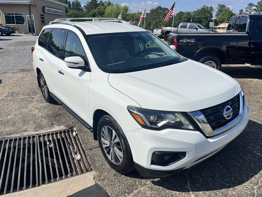 2017 Nissan Pathfinder S photo