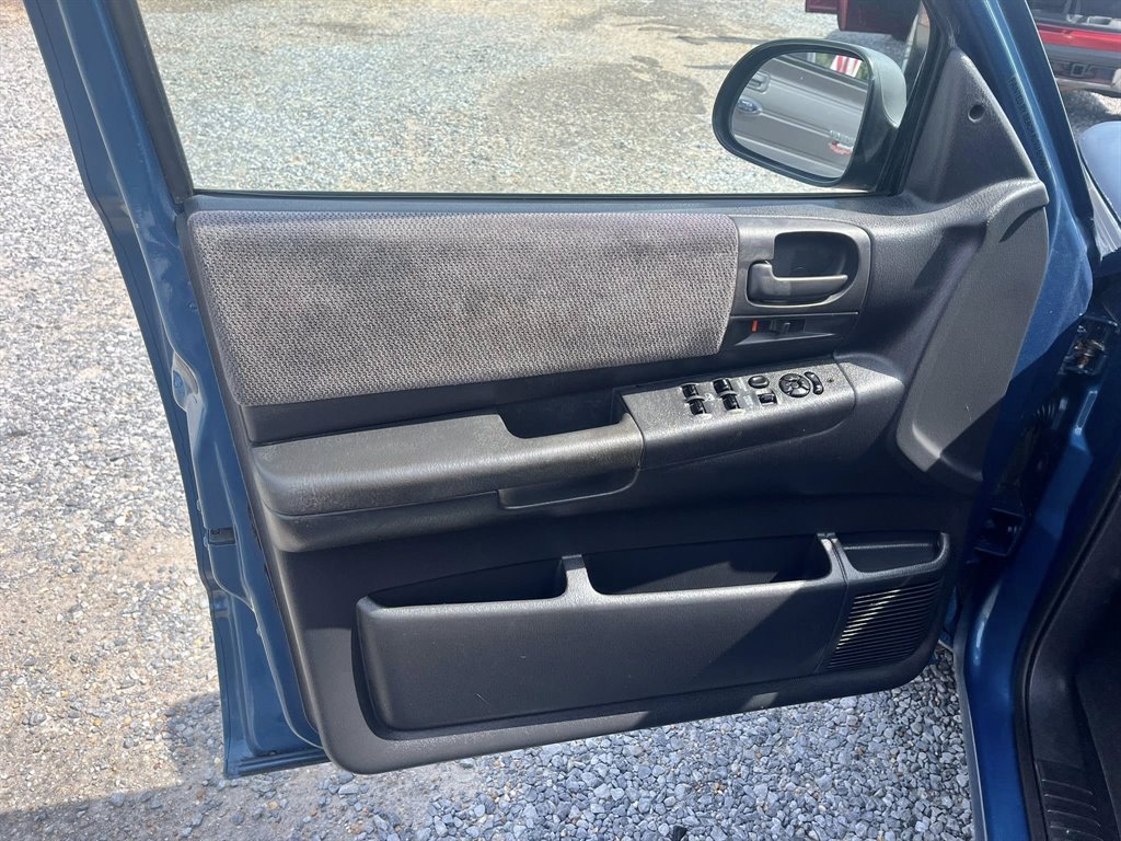 2002 Dodge Dakota SLT photo