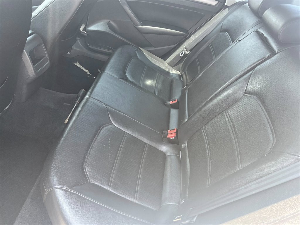 2013 Volkswagen Passat S photo